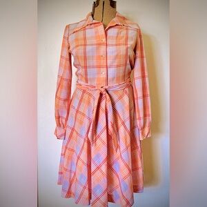 Avon Family Fashions 70’s Vintage Sz14 (photos measurements) Plaid Shirtdress